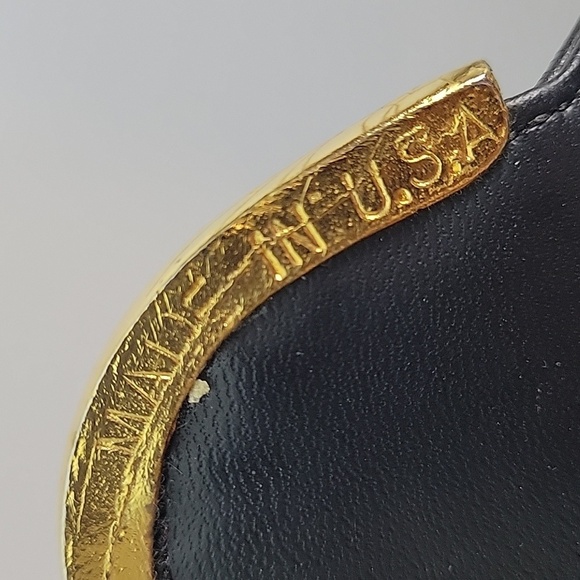 Karam Handbags Inc. Gold Lizard crossbody bag - Picture 14 of 15